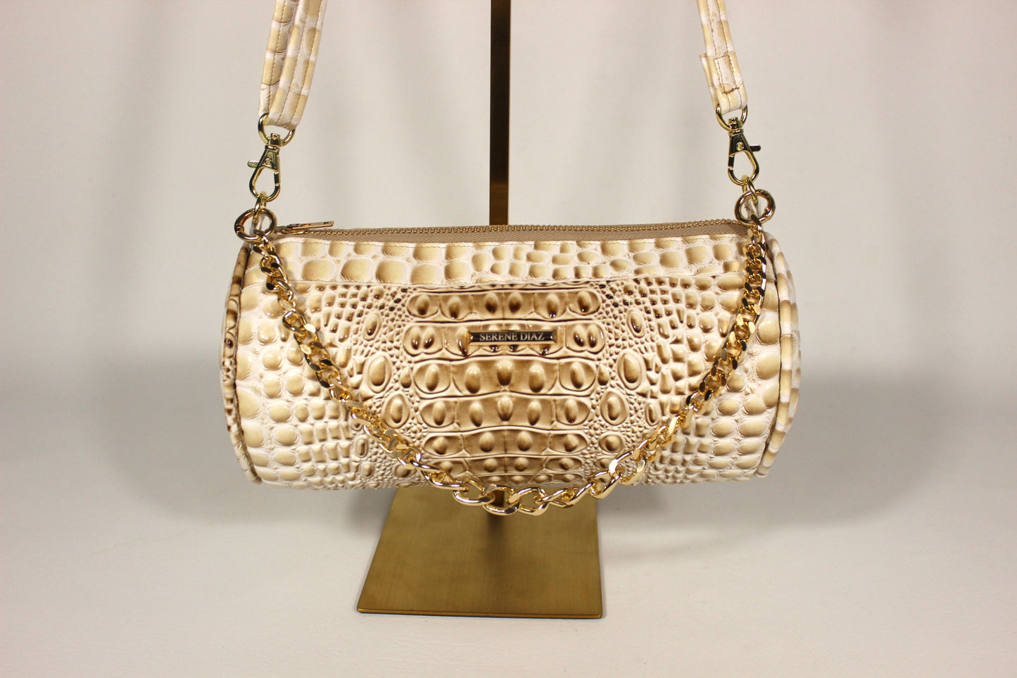 Dune Pill Barrel Bag Serene Diaz