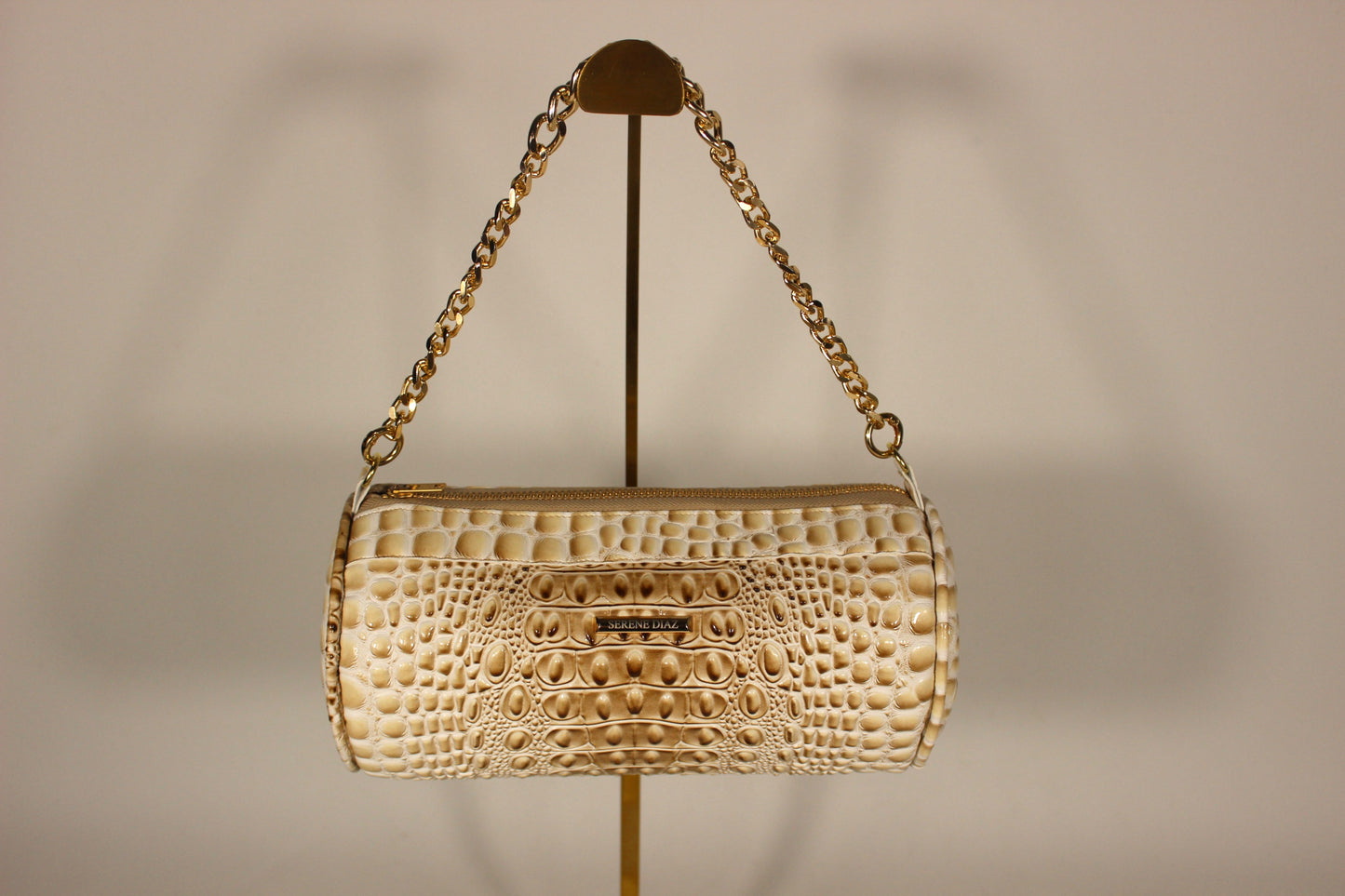 Dune Pill Barrel Bag Serene Diaz