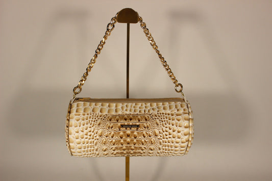 Dune Pill Barrel Bag Serene Diaz
