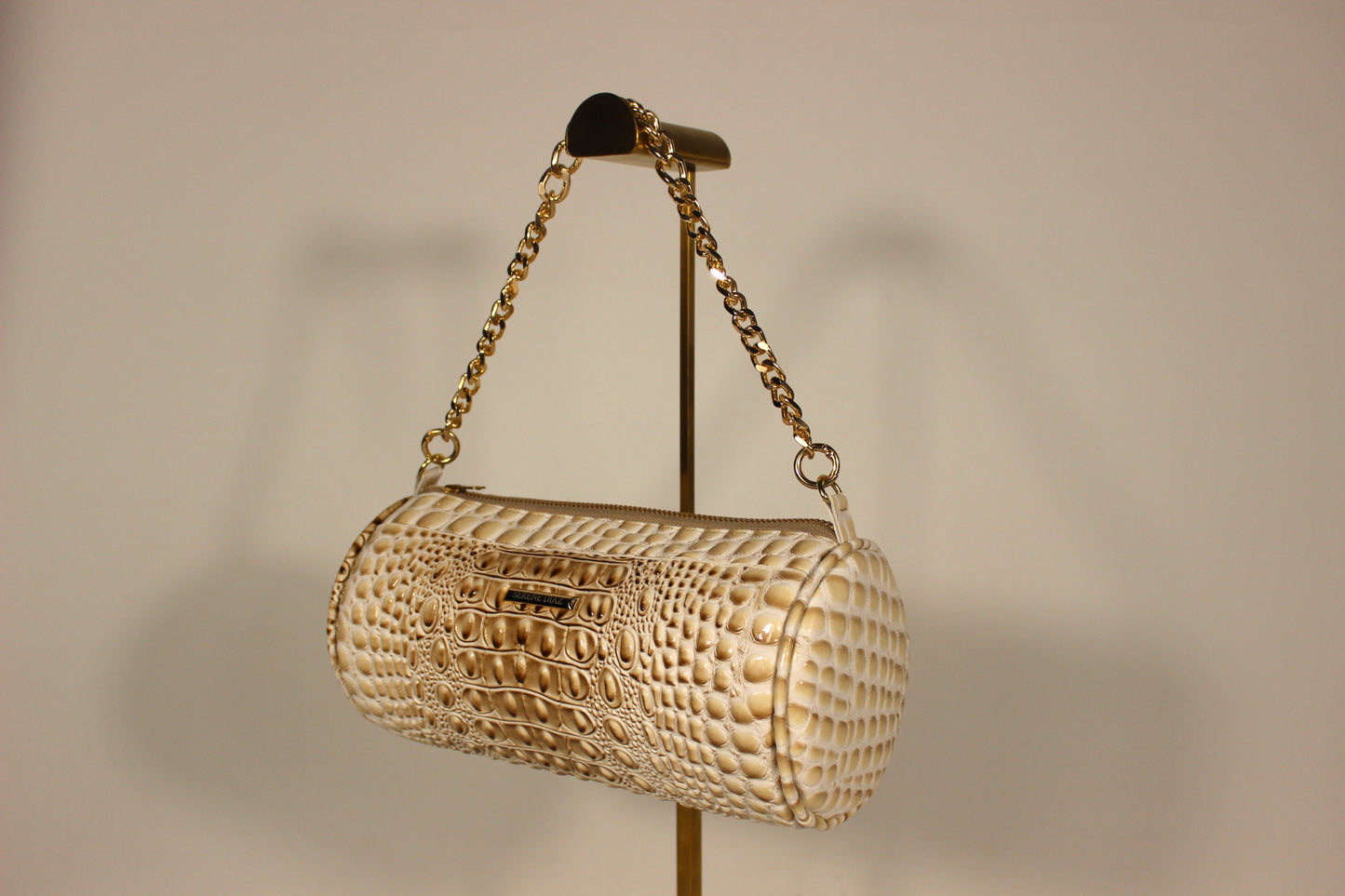 Dune Pill Barrel Bag Serene Diaz