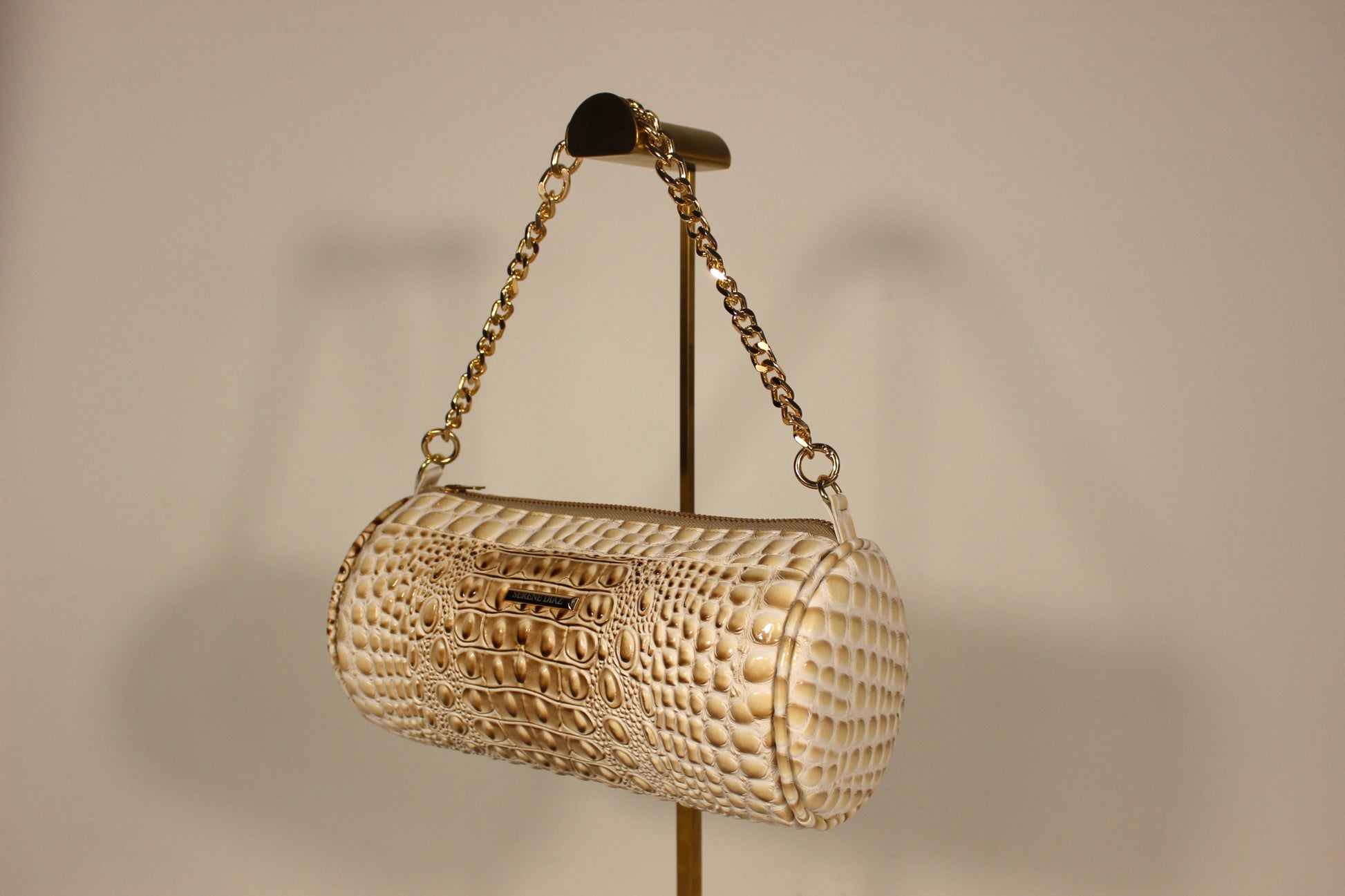 Dune Pill Barrel Bag Serene Diaz